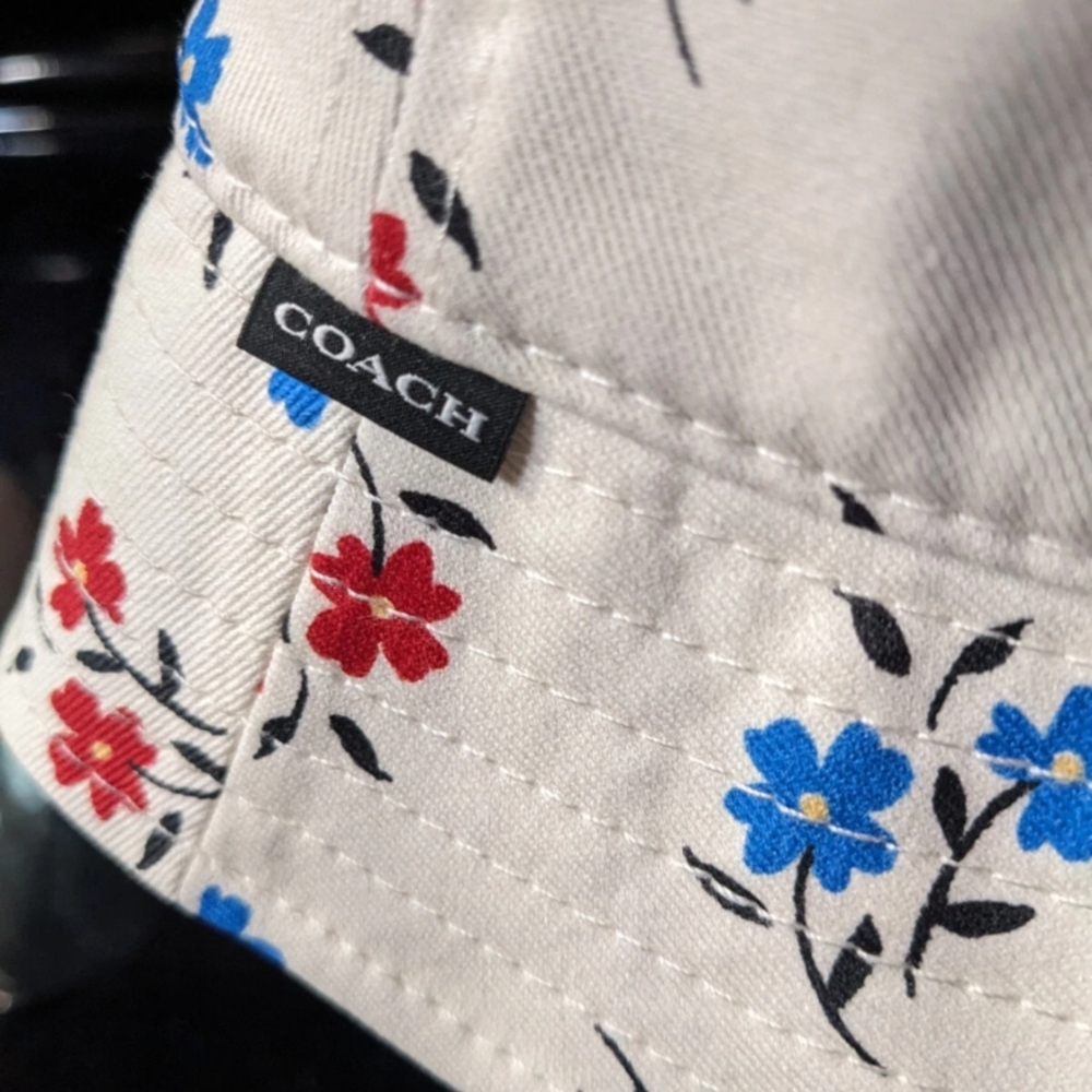 ~ NWT~ Coach women's Boardwalk Floral Print Bucket Hat CU360 M/L Embroidery Logo - Picture 3 of 4
